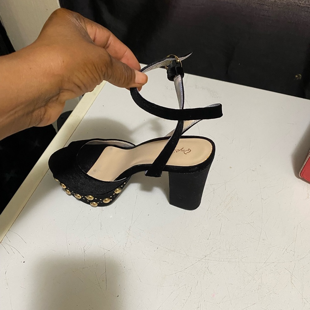 Brand new Black and gold studs size 8